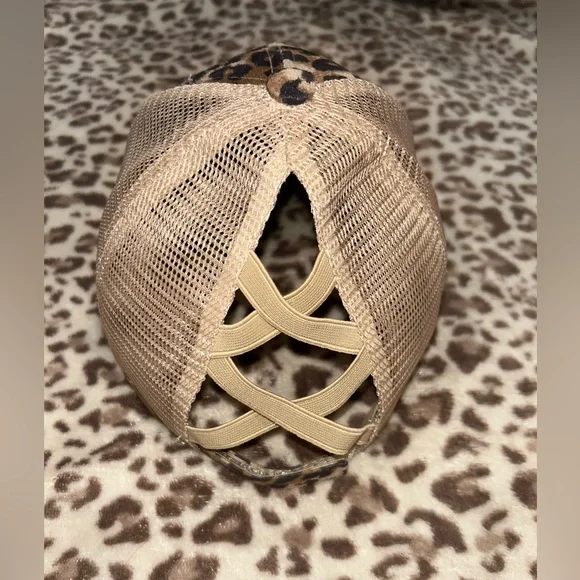 C.C‎ Exclusive Animal Print Fashion Back Cross Design Trucker Women's Hat Cap - Picture 2 of 6